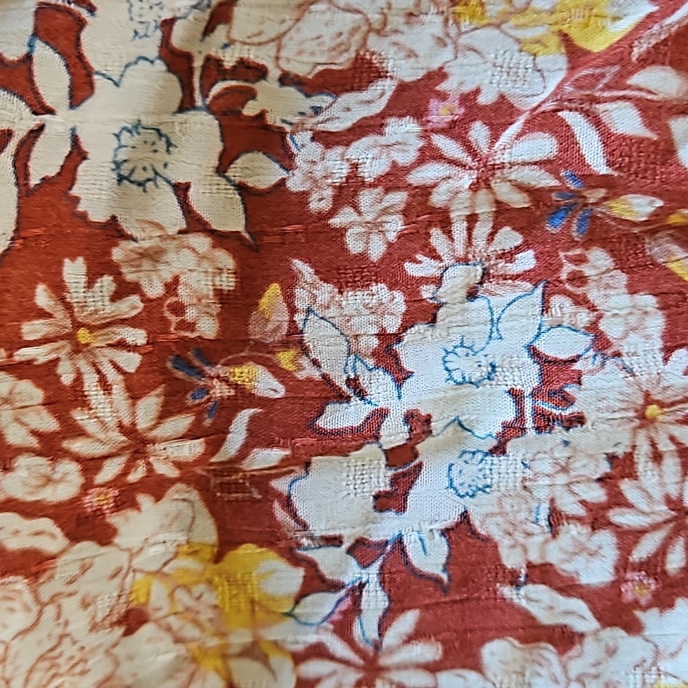 Beautiful blouse - Picture 2 of 5